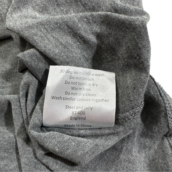 Steel & Jelly London Men Red & Grey T-Shirt Size XL Color Block Short Sleeve - Picture 7 of 11